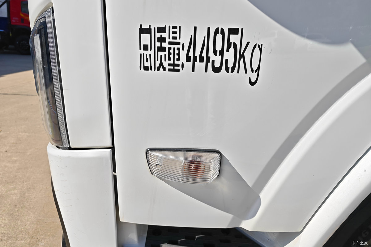 �������ó� ����S300 ���а� 4.5T 4.18�׵��Ŵ��綯��դʽ�Ῠ(�㴨���)(��ɲ)100.07kWh���