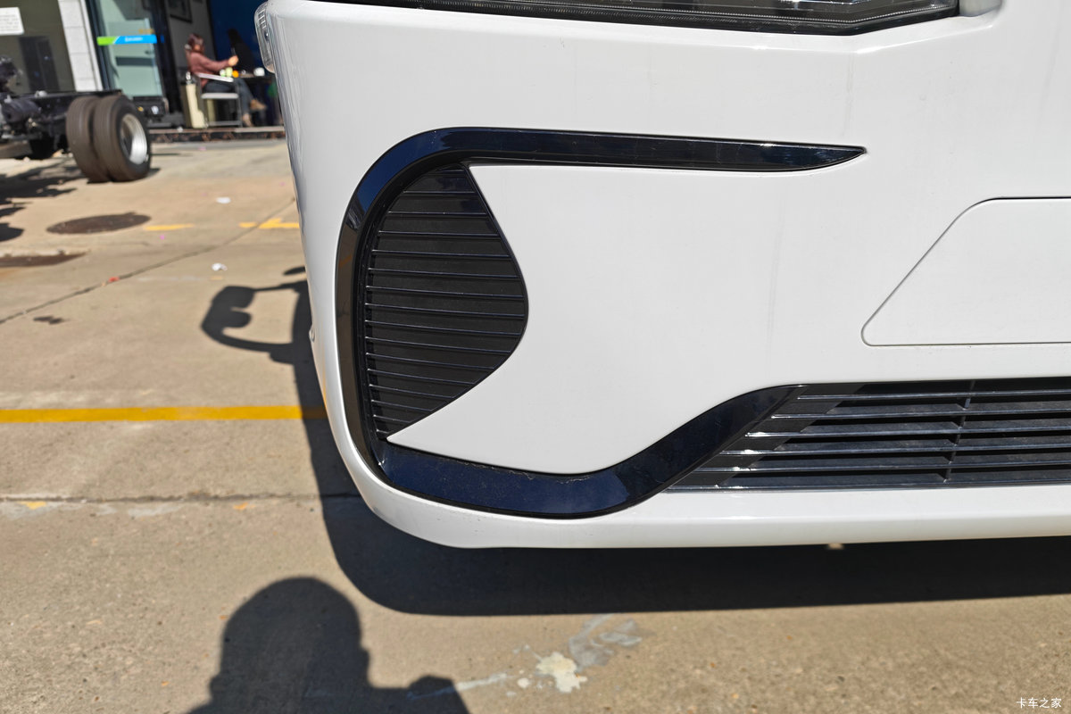 �������ó� ����S300 ���а� 4.5T 4.18�׵��Ŵ��綯��դʽ�Ῠ(�㴨���)(��ɲ)100.07kWh���