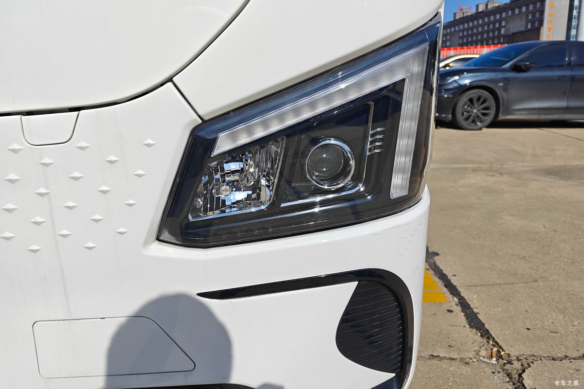 �������ó� ����S300 ���а� 4.5T 4.18�׵��Ŵ��綯��դʽ�Ῠ(�㴨���)(��ɲ)100.07kWh���