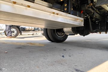 �������ó� ����S300 ���а� 4.5T 4.18�׵��Ŵ��綯��դʽ�Ῠ(�㴨���)(��ɲ)100.07kWhͼƬ