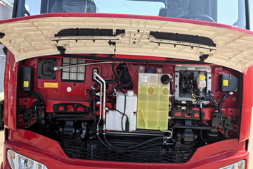 �������KR ��Ӣ�� 4.8L���� 240���� 4X2 ��ʿ��8�� 6.8�������ػ���ͼƬ