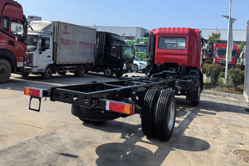 �������KR ��Ӣ�� 4.8L���� 240���� 4X2 ��ʿ��8�� 6.8�������ػ���ͼƬ