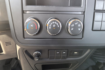 �������KR ��Ӣ�� 4.8L���� 240���� 4X2 ��ʿ��8�� 6.8�������ػ���ͼƬ