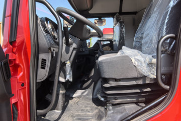 �������KR ��Ӣ�� 4.8L���� 240���� 4X2 ��ʿ��8�� 6.8�������ػ���ͼƬ