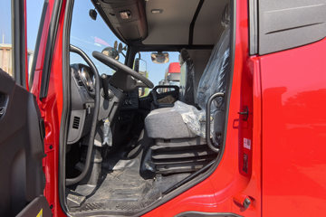 �������KR ��Ӣ�� 4.8L���� 240���� 4X2 ��ʿ��8�� 6.8�������ػ���ͼƬ