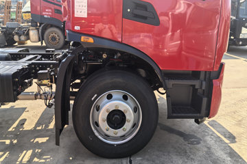 �������KR ��Ӣ�� 4.8L���� 240���� 4X2 ��ʿ��8�� 6.8�������ػ���ͼƬ