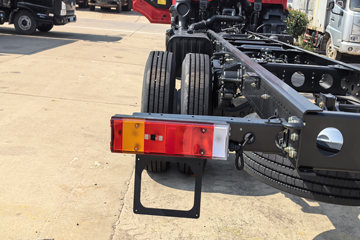 �������KR ��Ӣ�� 4.8L���� 240���� 4X2 ��ʿ��8�� 6.8�������ػ���ͼƬ