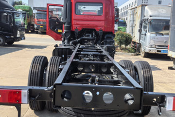 �������KR ��Ӣ�� 4.8L���� 240���� 4X2 ��ʿ��8�� 6.8�������ػ���ͼƬ