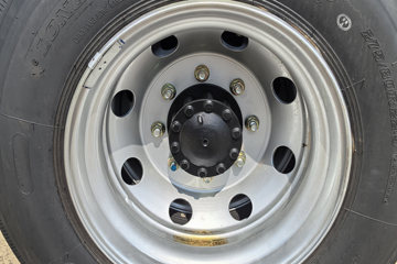 �������KR ��Ӣ�� 4.8L���� 240���� 4X2 ��ʿ��8�� 6.8�������ػ���ͼƬ