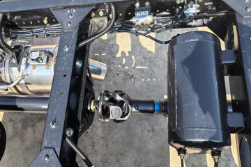 �������KR ��Ӣ�� 4.8L���� 240���� 4X2 ��ʿ��8�� 6.8�������ػ���ͼƬ