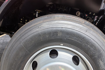 �������KR ��Ӣ�� 4.8L���� 240���� 4X2 ��ʿ��8�� 6.8�������ػ���ͼƬ