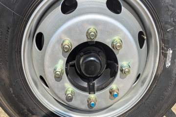 �������KR ��Ӣ�� 4.8L���� 240���� 4X2 ��ʿ��8�� 6.8�������ػ���ͼƬ