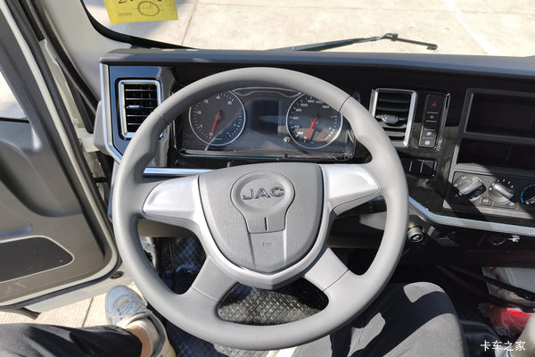 领跑L6(原领跑S6)载货车限时促销中 优惠2.1万