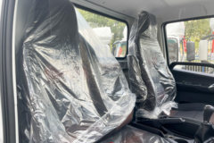 福田奥铃V卡 2.3L柴油 142马力 万里扬5档 4.17米单排厢式微卡