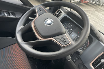 �������V�� 2.3L���� 142���� ������5�� 4.17�׵�����ʽ΢��ͼƬ