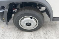 福田奥铃V卡 2.3L柴油 142马力 万里扬5档 4.17米单排厢式微卡