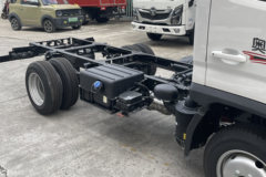 福田奥铃V卡 2.3L柴油 142马力 万里扬5档 4.17米单排厢式微卡