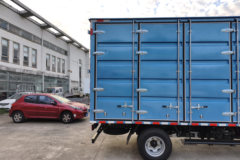 蓝擎·悦EN 宽体 气刹 4.18米单排纯电动仓栅式轻卡 宁德时代100.46kWh