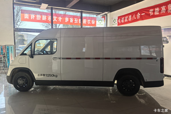 福田卡文 乐福畅行版半固态纯电动封闭式货车