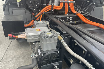 �����������EL-Plus ���� 4.14�׵��Ŵ��綯��ʽ�Ῠ ����ʱ��100.46kWhͼƬ
