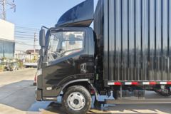 跃进 超越C300 140马力 4.17米单排厢式轻卡