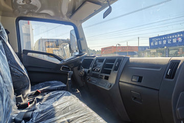 Ծ�� ��ԽC300 140���� 4.17�׵�����ʽ�ῨͼƬ