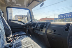 跃进 超越C300 140马力 4.17米单排厢式轻卡