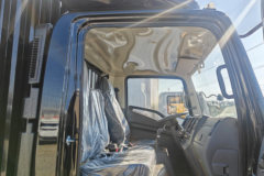 跃进 超越C300 140马力 4.17米单排厢式轻卡