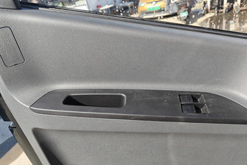 Ծ�� ��ԽC300 140���� 4.17�׵�����ʽ�ῨͼƬ
