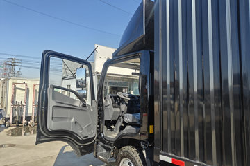 Ծ�� ��ԽC300 140���� 4.17�׵�����ʽ�ῨͼƬ