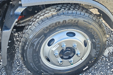Ծ�� ��ԽC300 140���� 4.17�׵�����ʽ�ῨͼƬ