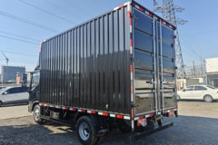 跃进 超越C300 140马力 4.17米单排厢式轻卡