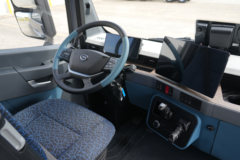 广汽领程T9 6X4 纯电动牵引车 中创新航400.62kWh