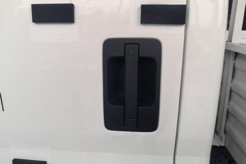 ���ǵ�T4 �Ƽ��� 3.815�׵��Ŵ��綯�����Ῠ ����62.4kWhͼƬ