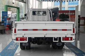 ���ǵ�T4 �Ƽ��� 3.815�׵��Ŵ��綯�����Ῠ ����62.4kWhͼƬ