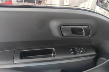 ���ǵ�T4 �Ƽ��� 3.815�׵��Ŵ��綯�����Ῠ ����62.4kWhͼƬ
