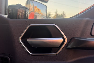 �й����� HOWO TX7 PRO 290���� 4X2 6.8����������ʽ�ػ���ͼƬ