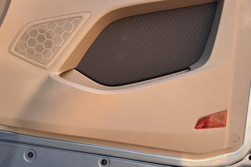 ��������HOWO TS7 6.9L���� 290���� 4X2 �й�����8�� 9.6����ʽ�ػ���ͼƬ