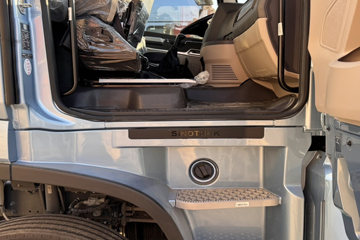 ��������HOWO TS7 6.9L���� 290���� 4X2 �й�����8�� 9.6����ʽ�ػ���ͼƬ