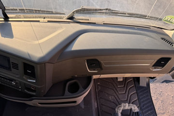 ��������HOWO TS7 6.9L���� 290���� 4X2 �й�����8�� 9.6����ʽ�ػ���ͼƬ