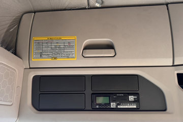 ��������HOWO TS7 6.9L���� 290���� 4X2 �й�����8�� 9.6����ʽ�ػ���ͼƬ