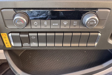 ��������HOWO TS7 6.9L���� 290���� 4X2 �й�����8�� 9.6����ʽ�ػ���ͼƬ