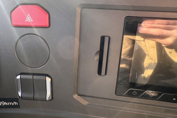 ��������HOWO TS7 6.9L���� 290���� 4X2 �й�����8�� 9.6����ʽ�ػ���ͼƬ