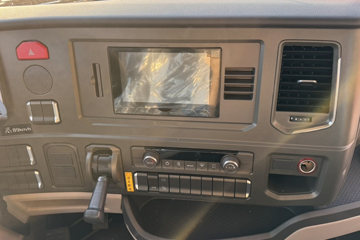 ��������HOWO TS7 6.9L���� 290���� 4X2 �й�����8�� 9.6����ʽ�ػ���ͼƬ