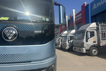 ŷ������3 7L���� 350���� 4X2 �ɰ���9�� AMT�Զ��� �߶� 6.8���Ű������ػ���ͼƬ