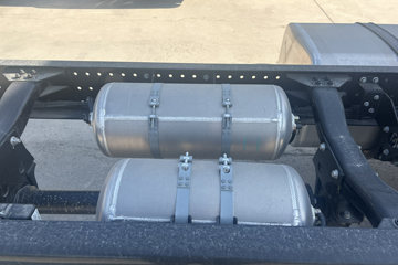 ŷ������3 7L���� 350���� 4X2 �ɰ���9�� AMT�Զ��� �߶� 6.8���Ű������ػ���ͼƬ