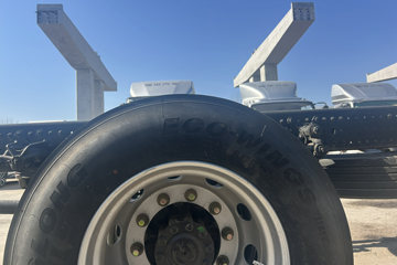 ŷ������3 7L���� 350���� 4X2 �ɰ���9�� AMT�Զ��� �߶� 6.8���Ű������ػ���ͼƬ