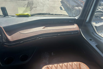 ŷ������3 7L���� 350���� 4X2 �ɰ���9�� AMT�Զ��� �߶� 6.8���Ű������ػ���ͼƬ