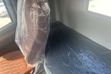 ŷ������3 7L���� 350���� 4X2 �ɰ���9�� AMT�Զ��� �߶� 6.8���Ű������ػ���ͼƬ