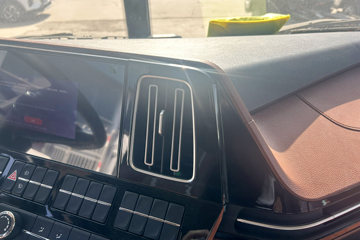 ŷ������3 7L���� 350���� 4X2 �ɰ���9�� AMT�Զ��� �߶� 6.8���Ű������ػ���ͼƬ